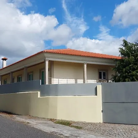 فيلة Lugar De Levides *